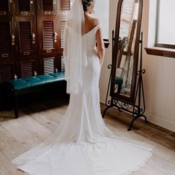 Wedding Dress - Picture 3 of 3